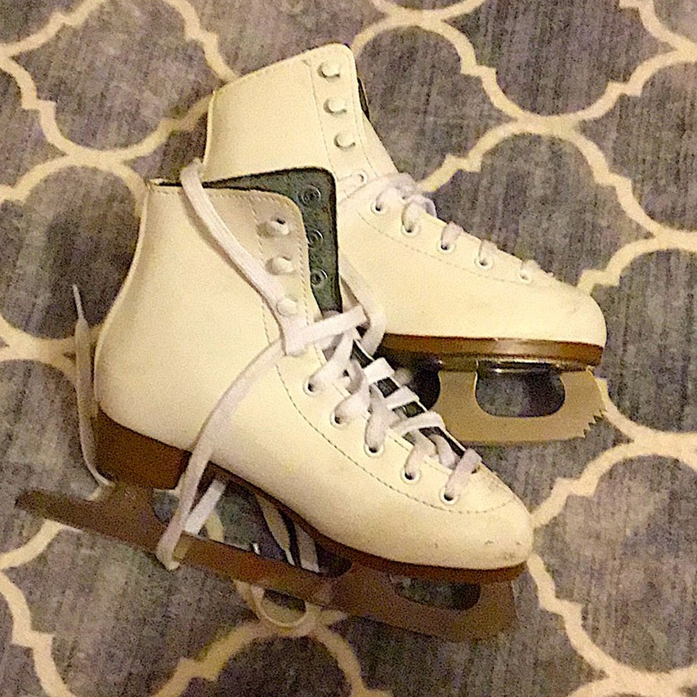 Size 2 ice-skates